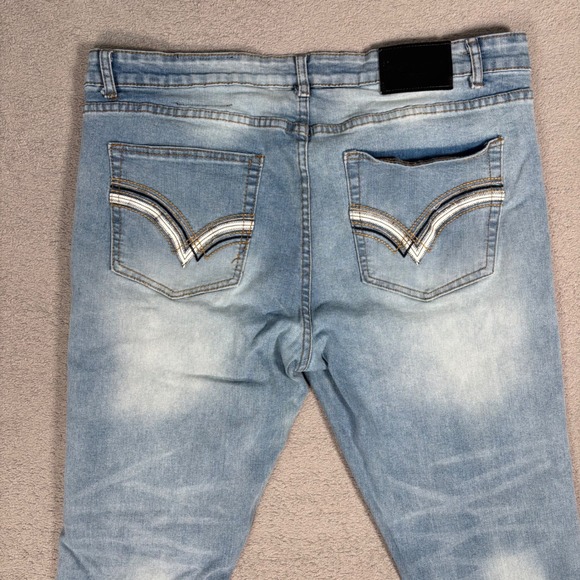 Riot Empire Jeans Men Fit 38x30 Slim Tapered Fit Light Wash Distressed Denim Y2K - Picture 8 of 12